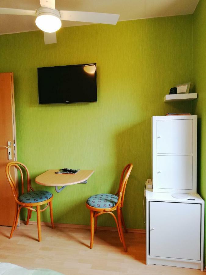 Privatzimmer Mit Aussicht Пирна Екстериор снимка